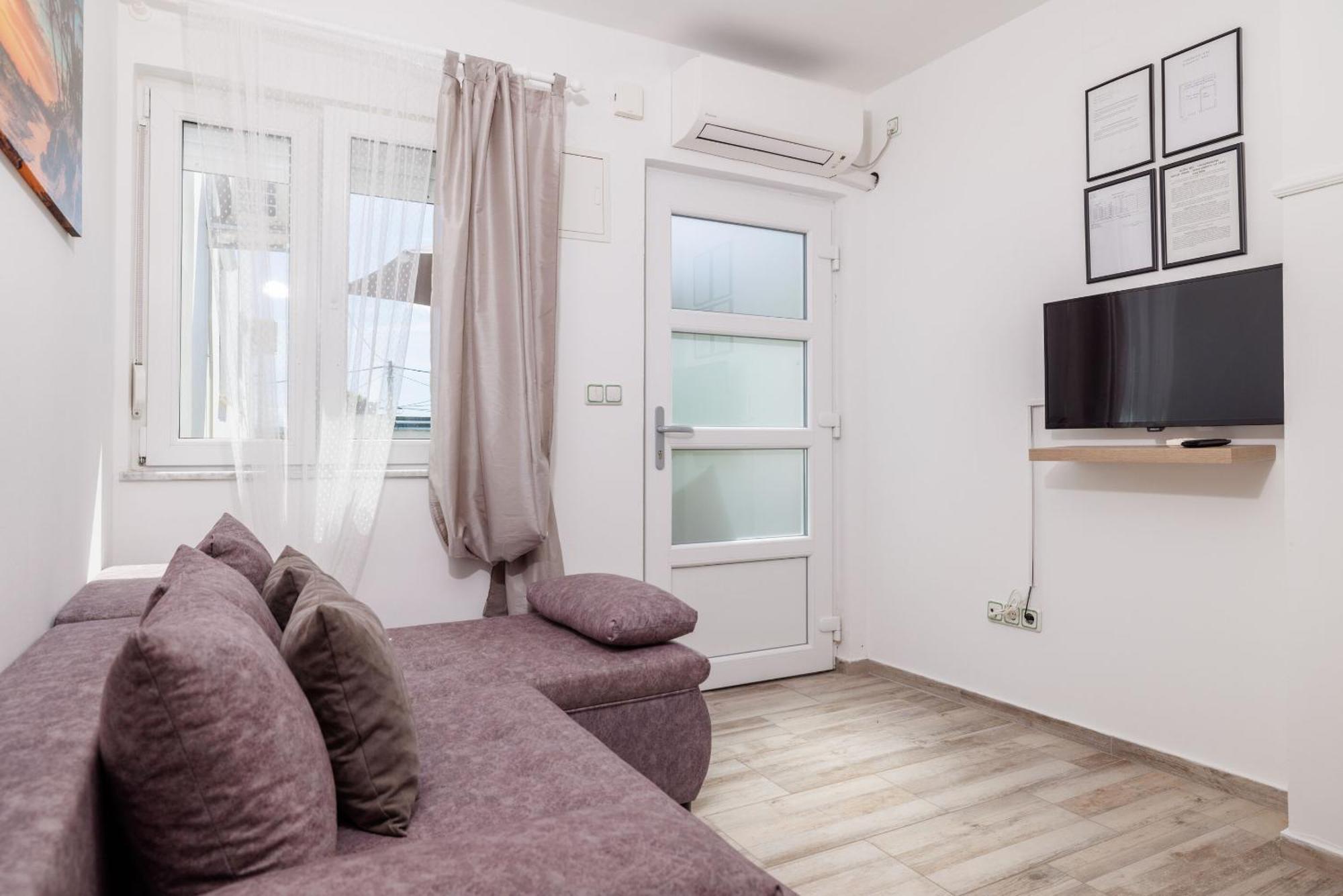 Apartments Luna 茨里克韦尼察 外观 照片